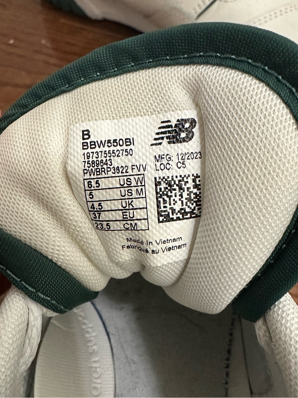 New Balance 550 Sneakers - Picture 8 of 8